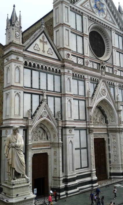 Dante Steps Santa Croce Paola